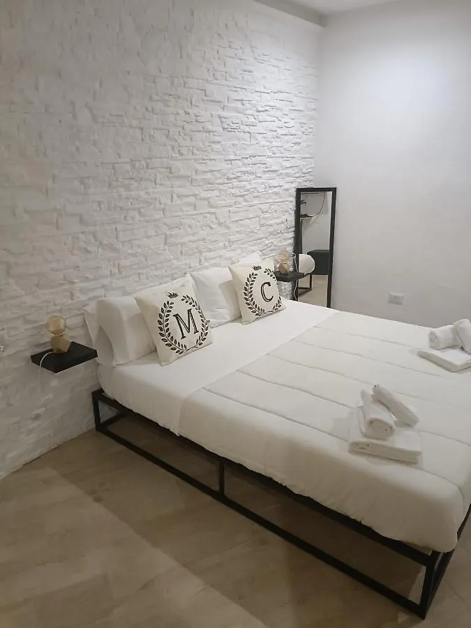 Maison Chic Daire Bari 0*,